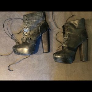 Steve Madden Carnaby leather boot size 7